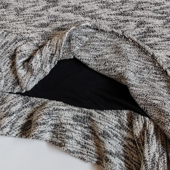 ZARA SKIRT TWEED BLACK WHITE ASYMMETRICAL TIERED Ruffled Size Large NEW! - Picture 3 of 6